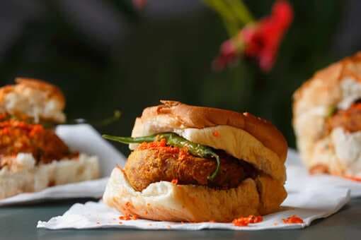 From Schezwan To Maggi, Have You Tried These Vada Pav Variants?