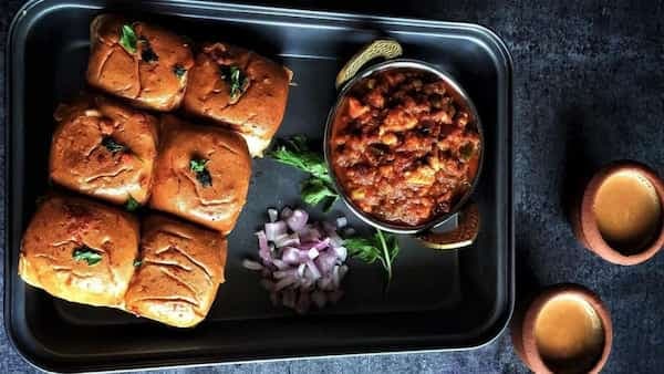 5 Best Street Foods of Maharashtra That Can Give You Hunger Pangs