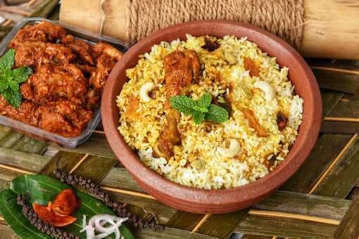 Irresistibly Mouth-Watering Biryani: Kerala Chicken Pot Biryani