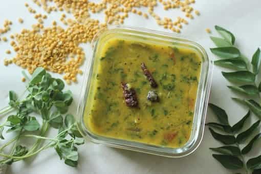 Menthya Soppina Thovve: Fresh Methi Leaves Cooked In Dal 