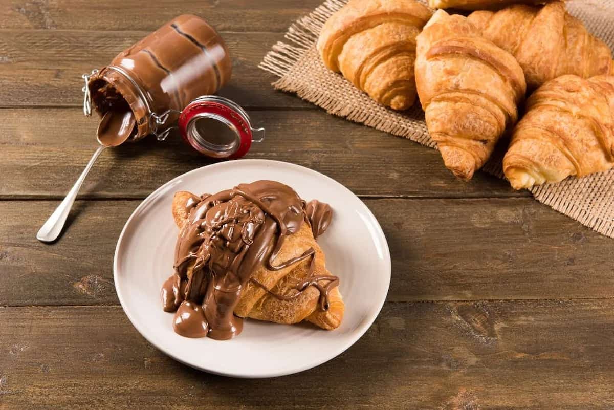 Nutella And Banana Rolls: Try This Sweet Breakfast From Italy