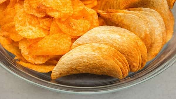Ditch That Bag, Make Crispy Potato Chips At Home With These 5 Easy Hacks 