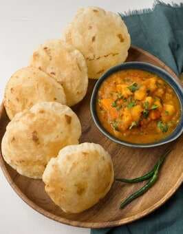 These 5 Places In Delhi Are Known To Serve The Best Aloo Puri