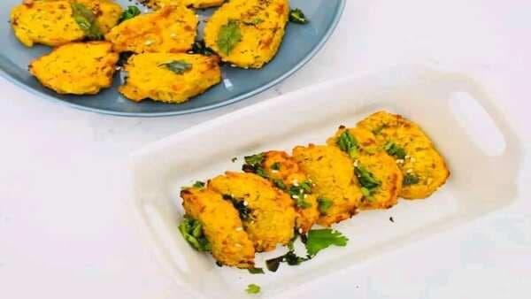 Healthy Snack Recipe: Here's How You Can Make Gujarati Doodhi Muthia At Home