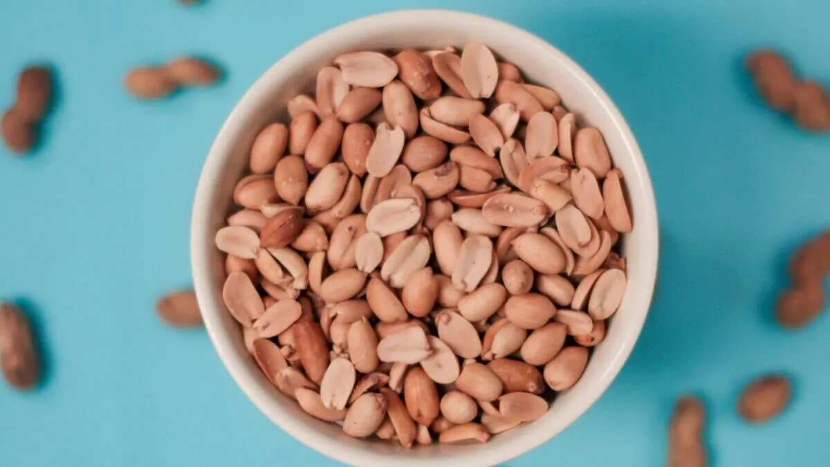 How Peanuts Help In Losing Weight