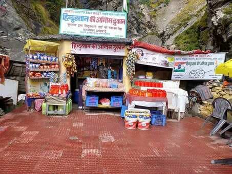 ‘Hindustan Ki Antim Dukan’ Is A Tea Stall In Uttarakhand; 3 Himalayan Blends To Try