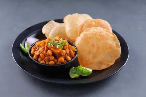 Free Chole Bhature To Those With Booster Dose In Chandigarh