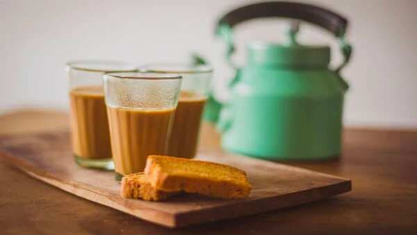 Your Guide To The Best Chai Places In Delhi-NCR For Breakfast