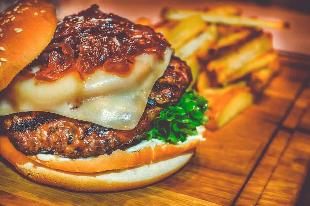 Kitchen Tips: 6 Fool-Proof Tips To Build The Best Burger