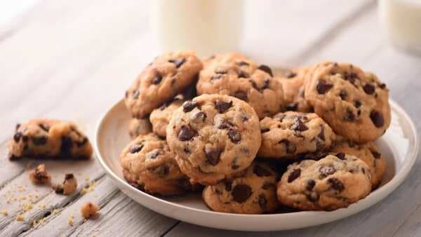 5 Easy Tips To Bake Soft Cookies At Home