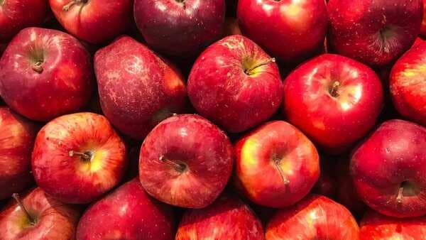 5 Interesting Ways Of Eating Apples