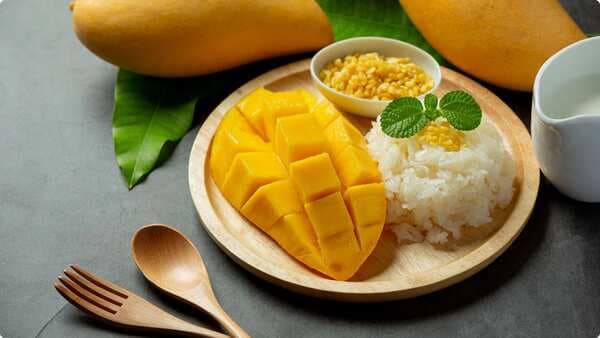 Thai Sticky Rice with Mango: A Perfect Summer Dessert