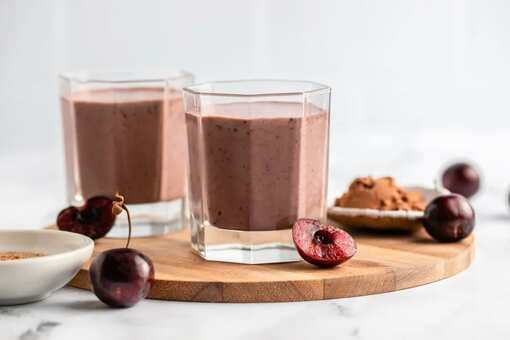 Mango And Choco-Cherry: 2 Wholesome Smoothies You Cannot Miss