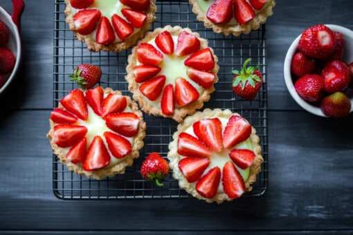 6 Irresistibly Yummy Strawberry Desserts You Don’t Want To Miss