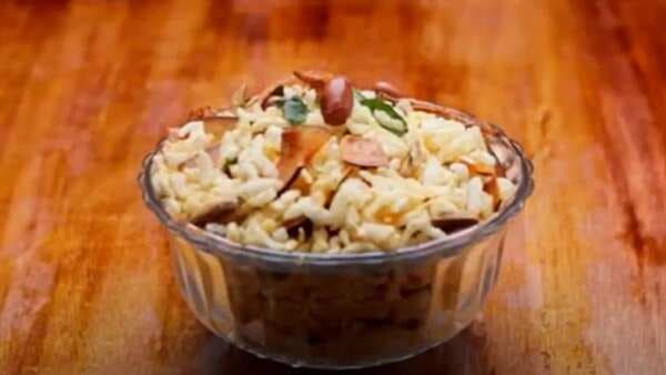 Fried Masala Rice Flakes: Teatime Snack With Healthy Ingredients