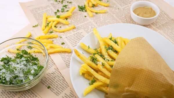 Cooking Tips: Chef Saransh Goila Reveals The Easiest Trick To Reheat Soggy French Fries