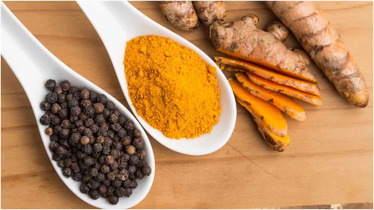 Turmeric And Pepper- The Power Couple of Spice Kingdom