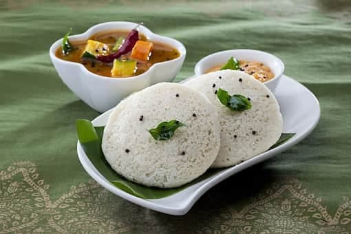 Viral: ‘Black Idli’ Joins The Bizarre Food Trend; Netizens Are Disappointed