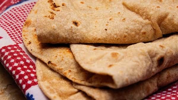 Top 3 Places In Delhi Serving Best Parathas Of All Time