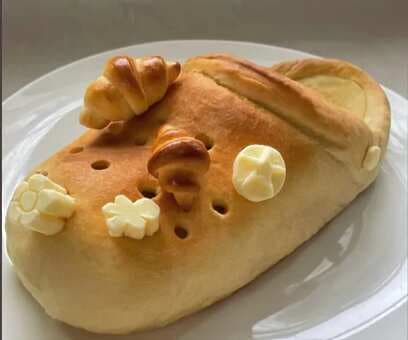 This Hyper-Real Croc-Shaped Croissant Has Got Internet Talking