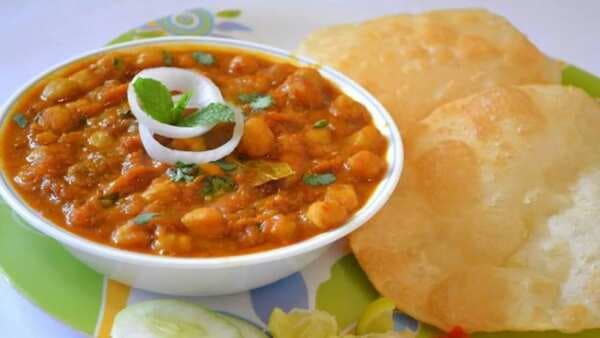 Undying Love For Chole Bhature In Delhi: The Capital's Favourite Breakfast  