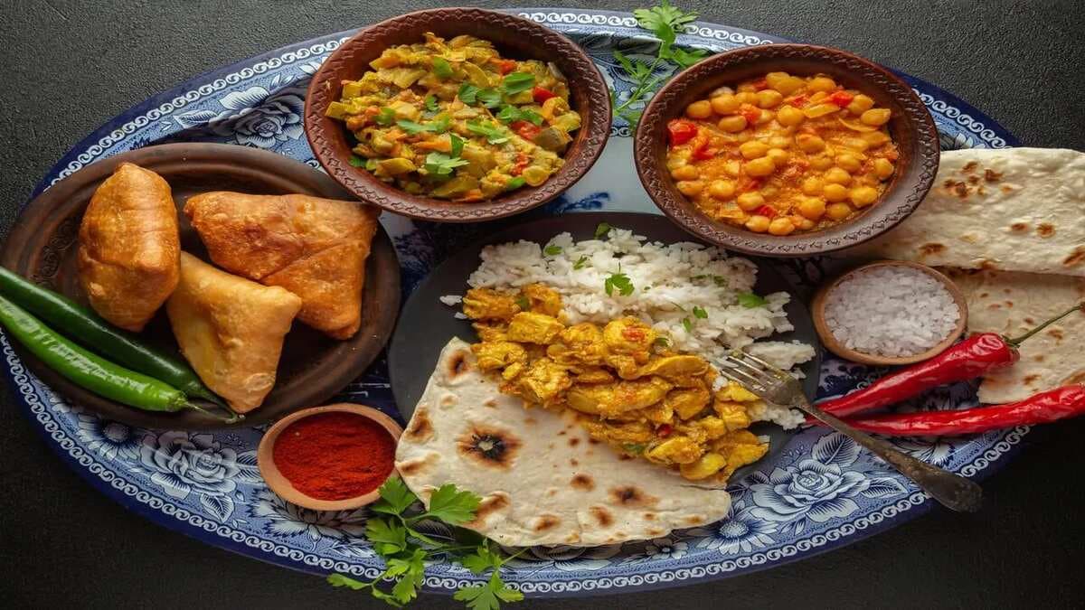 Holi 2022: A Delectable Vegetarian Lunch Menu To Celebrate The Festival Of Colours