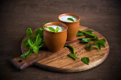 Chaas Vs Lassi: 5 Key Differences Between These Dahi-Based Drinks