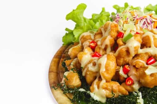Crispy Corn With Mayo And Red Chilli Sauce: A Spicy Delight