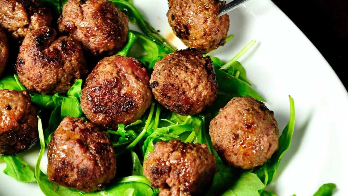 Baked Spinach Chicken Meatballs: Tried These Bite-Sized Treats?
