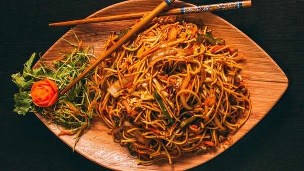 Pan Fried Noodles: A Super Savoury Asian Style Noodles