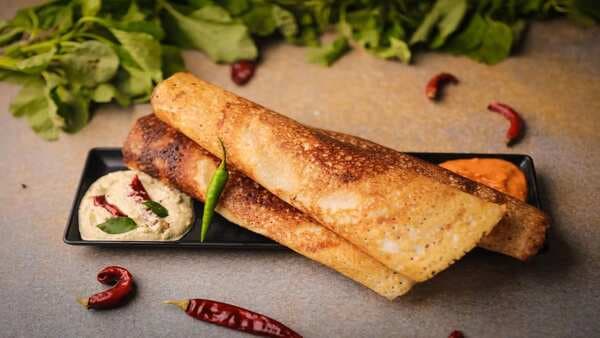 Start Your Morning On A High-Protein Note With This Chicken Dosa