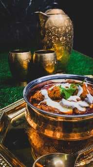 Traditional Recipe: How To Make Dhaba Style Chicken Curry At Home?
