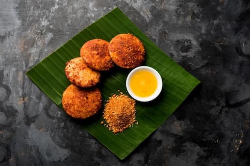 Podi Idli: The Spicy South Indian Breakfast Has All The Right Colours And Drama To Make Your Day