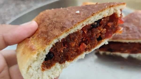 Dilkhush: The Stuffed Bread That Does Exactly As Advertised