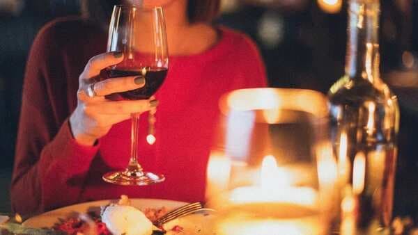 Stop Staining Your Teeth While Drinking Red Wine, Pro Tips