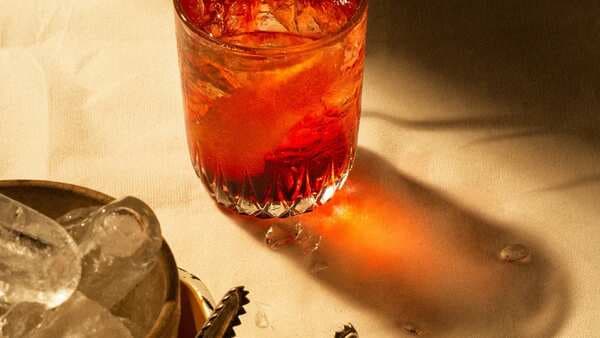 Sazerac: A 19th Century Popular American Cocktail To Revive Your Senses