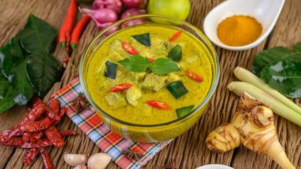 How To Make Authentic Thai Green Curry At Home