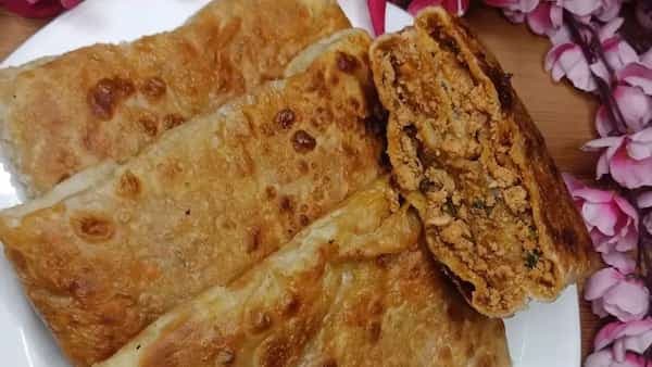 How About Some Lip Smacking Non-Veg Parathas For Dinner?