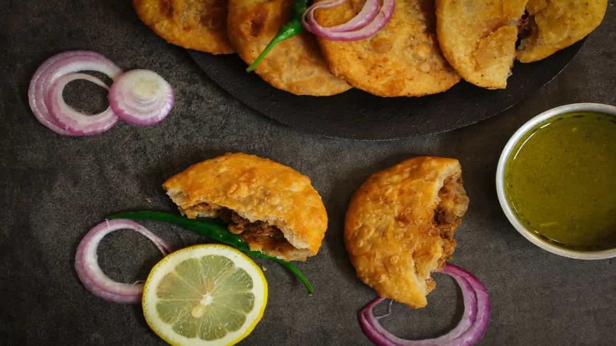 5 Veg Fried Indian Breakfasts That Are Perfect For Monsoon 