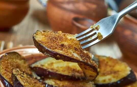 Begun Bhaja: Crispy Fried Eggplants With Lots Of Spices