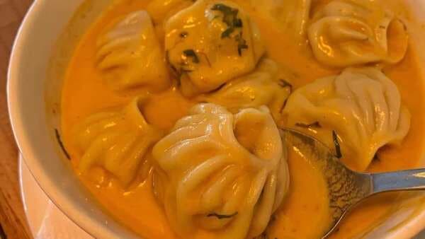 Monsoon Special; Jhol Momos For Dinner