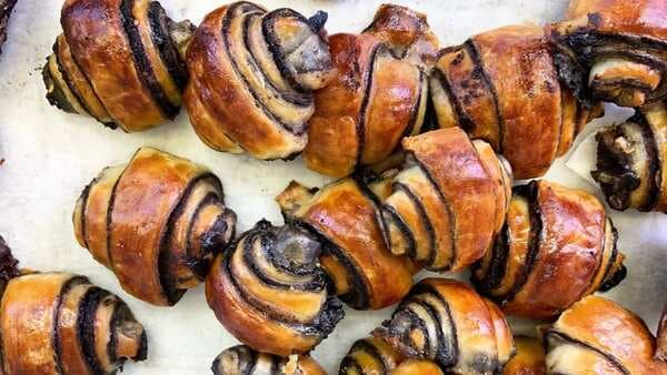 Rugelach: The Jewish Pastry That Resembles A Mini Croissant