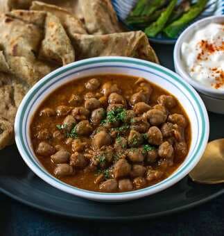 Got Leftover Chole In The Fridge? Try These 3 Fabulous Recipes