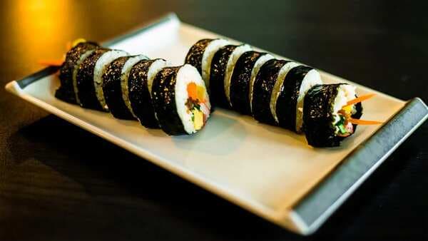 International Sushi Day: Try Kimbap, The ‘Korean Sushi’ 