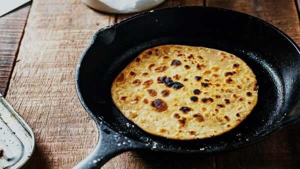 These Gahat Dal Ka Parathas Are A Staple In Uttarakhand 