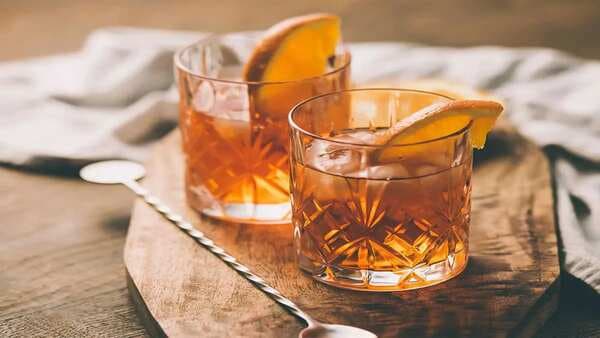 Gunfire: An Ancient British Cocktail Made With Black Tea And Rum
