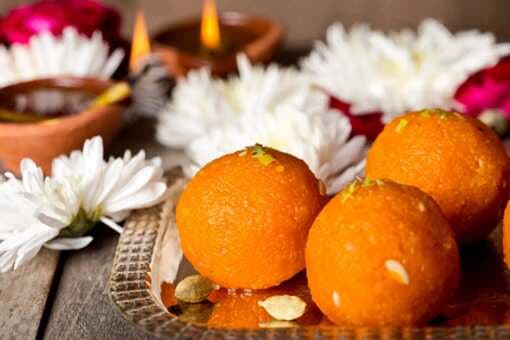 Is It Okay To Consume Sweets Before Meal? What Does Ayurveda Say