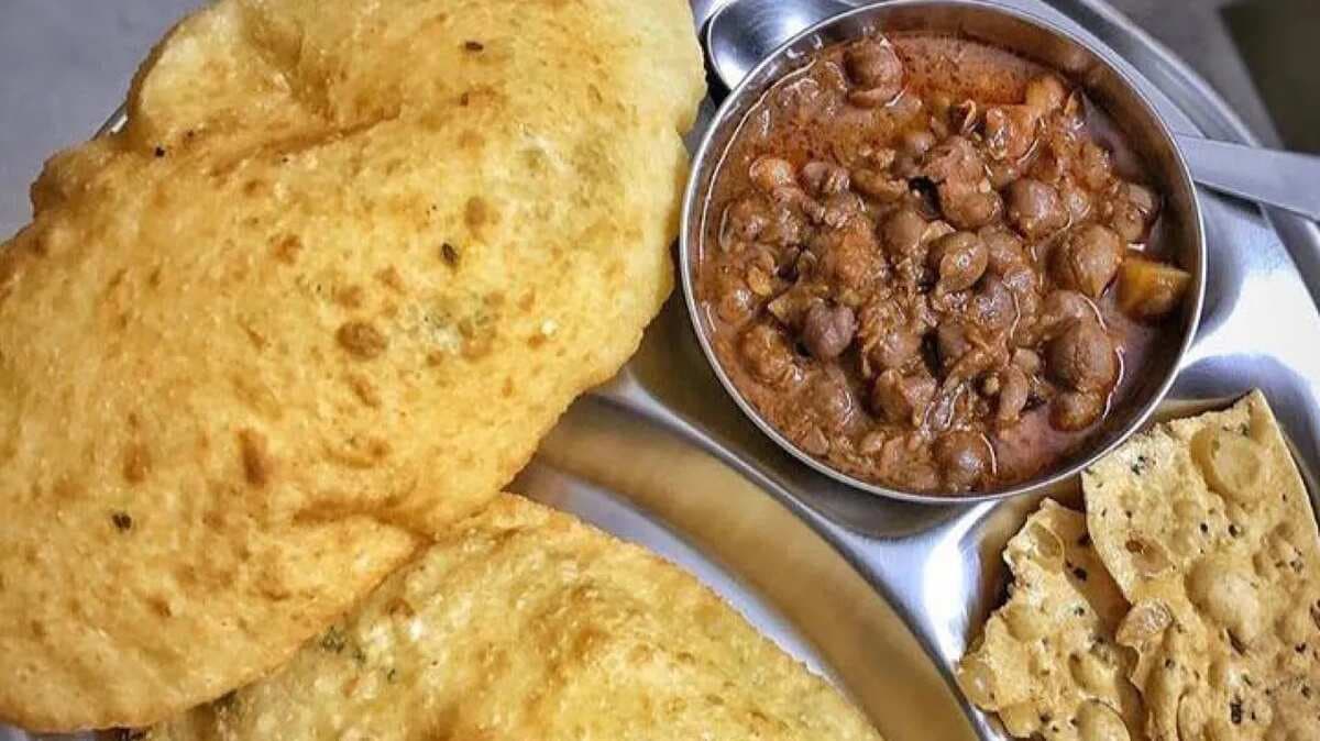 5 Chole Bhature Places You Must Not Miss In Delhi