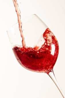 How To Taste Wine Like A Sommelier?