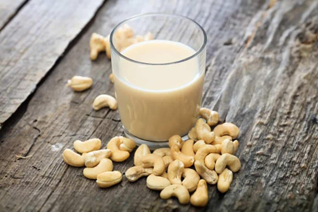 Cashew Milk And Its Amazing Benefits